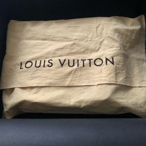 Louis Vuitton Cross Body Purse